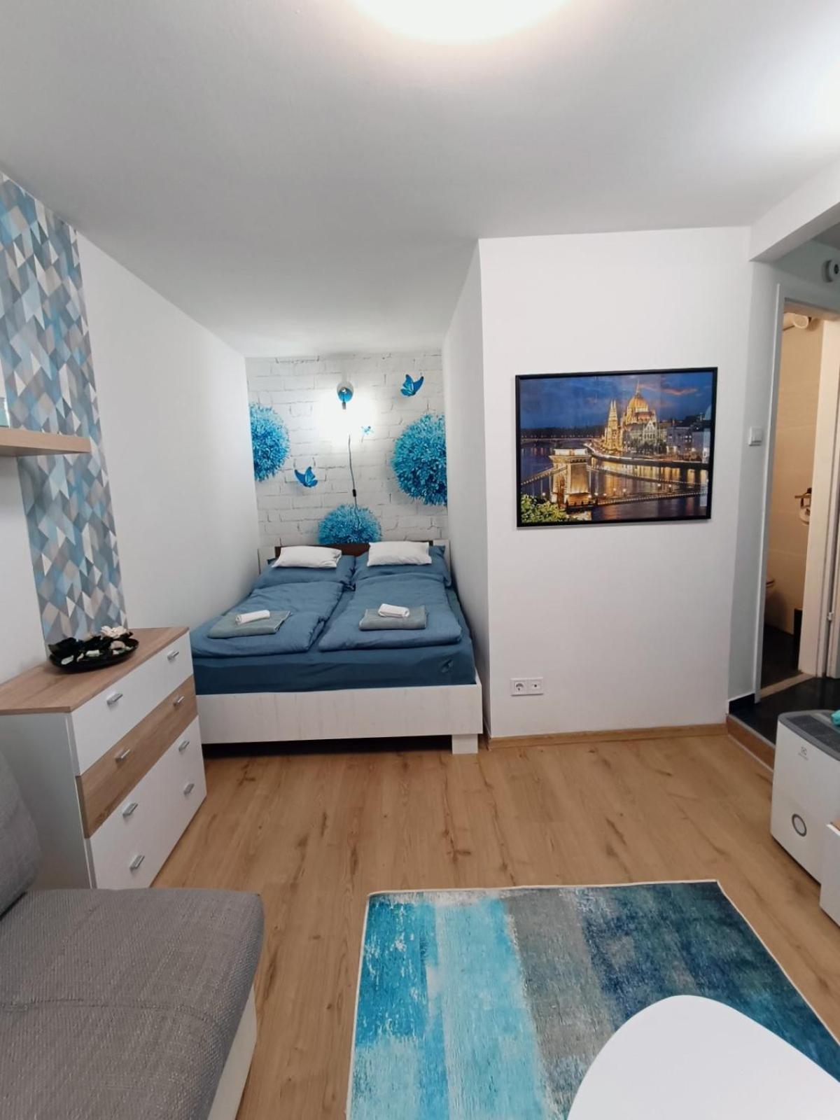 Skyblue Apartment Budapeste Exterior foto